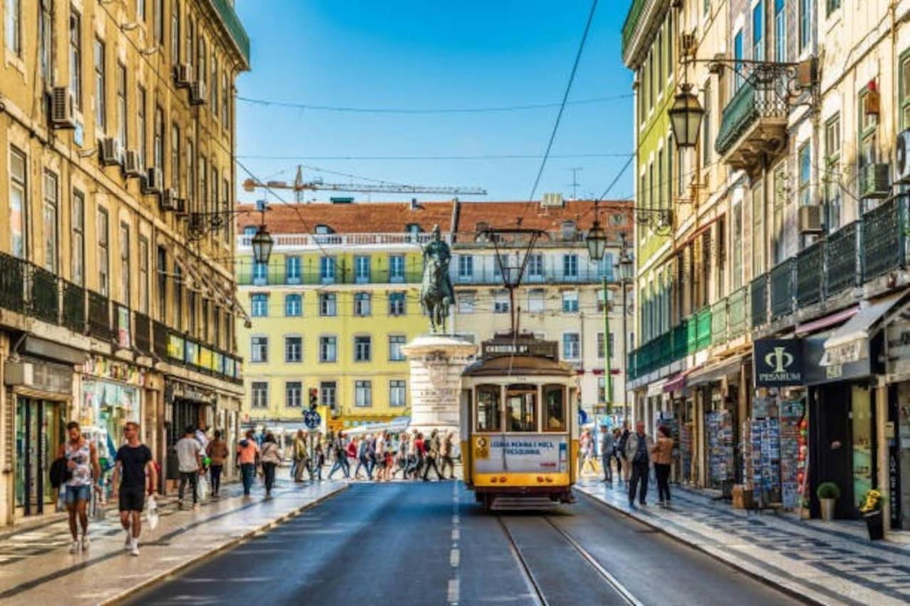 2 Bedroom For 4 People With Free Public Parking Lejlighed Lisboa